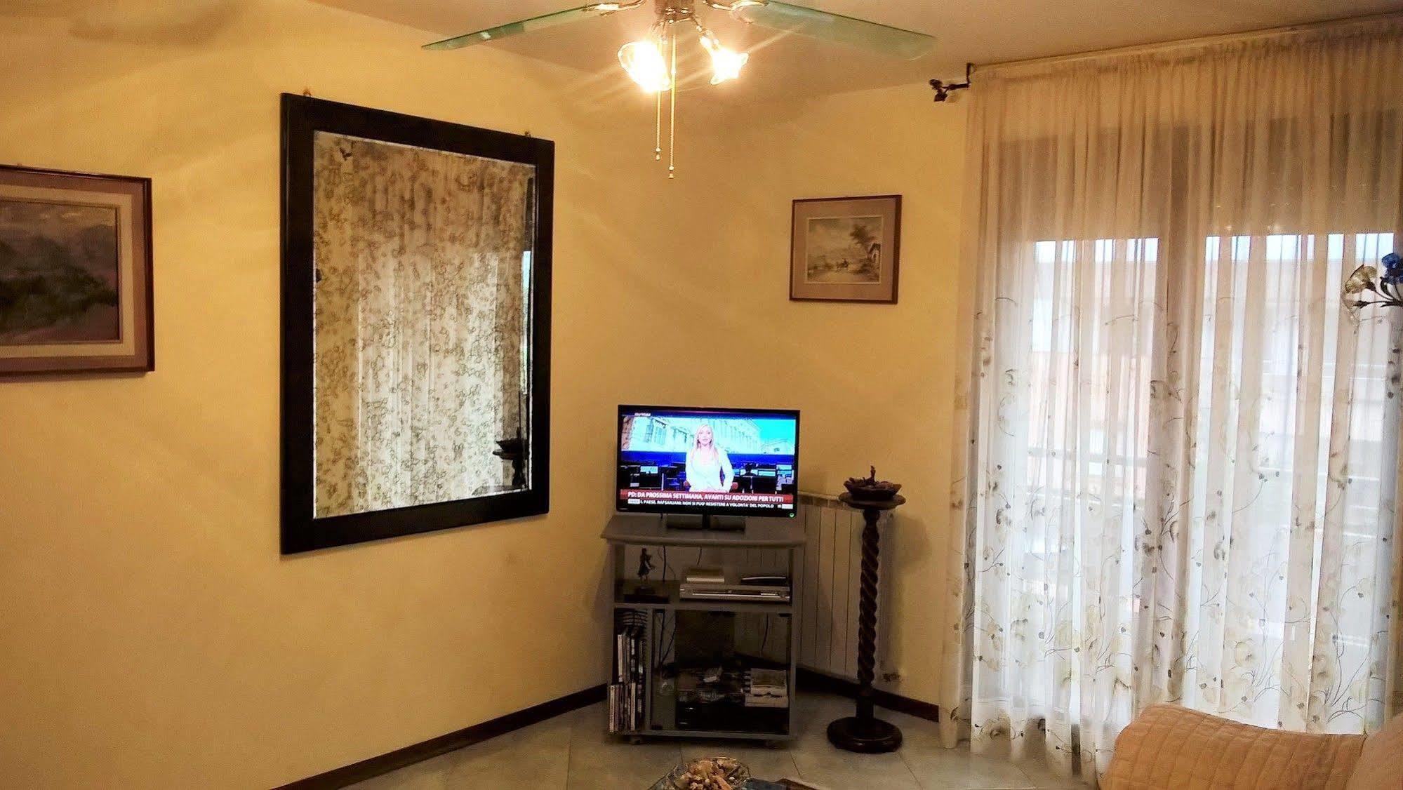 Assisi Casa Degli Angeli Apartment ภายนอก รูปภาพ